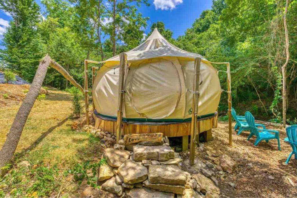 The Pisces-A Stargazing, Luxury Glamping Tent Rogersville المظهر الخارجي الصورة