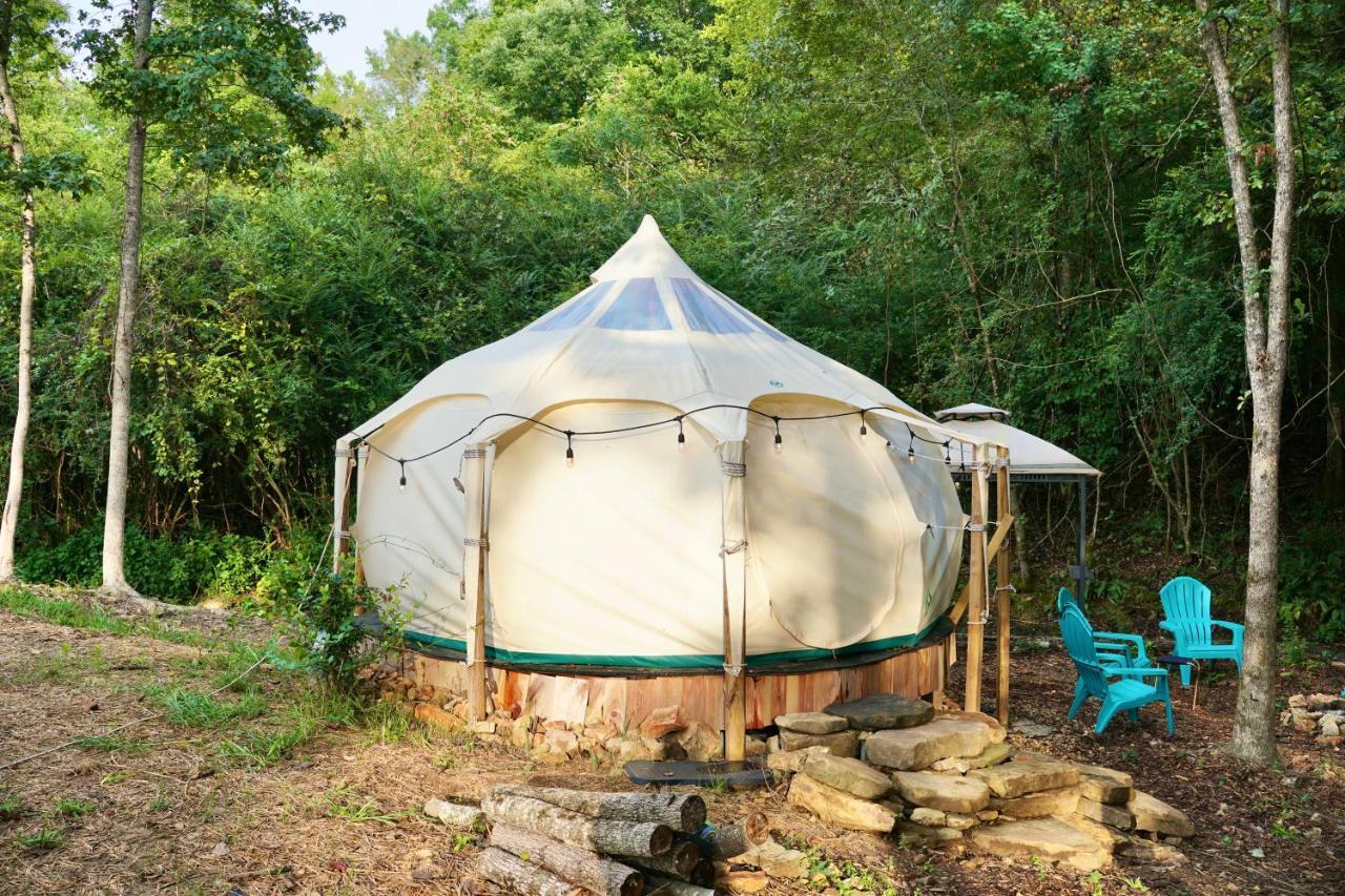 The Pisces-A Stargazing, Luxury Glamping Tent Rogersville المظهر الخارجي الصورة