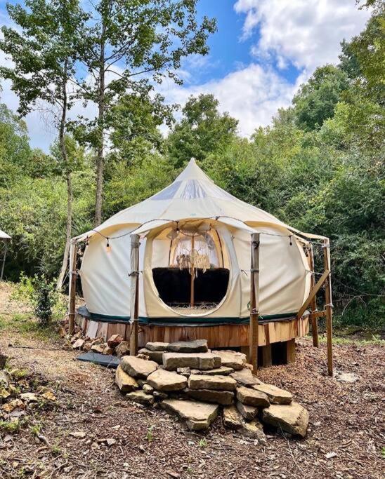 The Pisces-A Stargazing, Luxury Glamping Tent Rogersville المظهر الخارجي الصورة